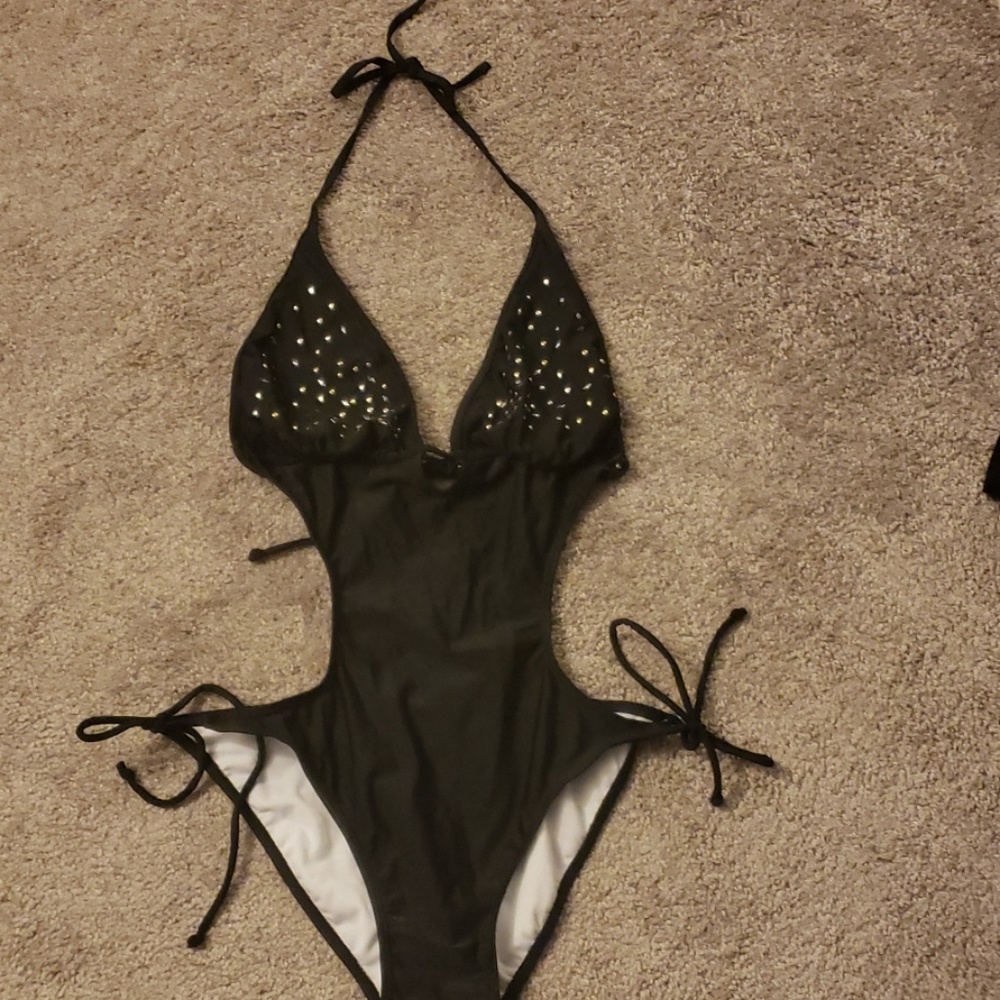 Bathing suit